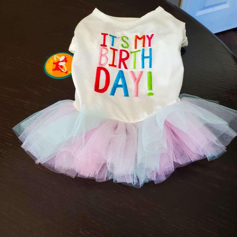 *SOLD *Adorable dog Birthday dress - Picture 1 of 5